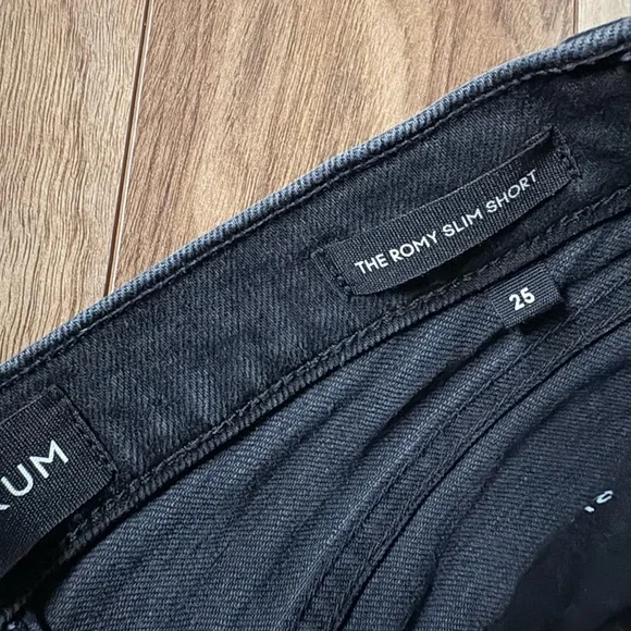 Denim Forum Romy Short - Picture 4 of 4